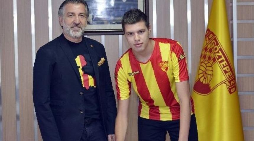 G&ouml;ztepe&rsquo;de Fatih Kurucuk Profesyonel Oldu