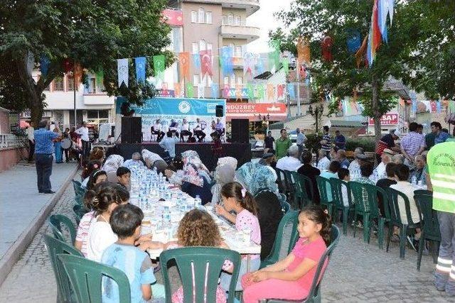 Yeşilyurt Belediyesi İlk Sokak İftarını Gündüzbey Mahallesi’nde Verdi