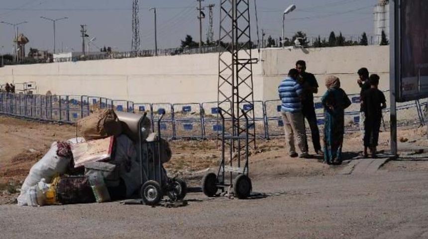 Suriyelilerin D&ouml;n&uuml;şleri S&uuml;r&uuml;yor