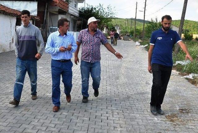 Lapseki K&ouml;ylerine Parke Taş D&ouml;şeniyor 1