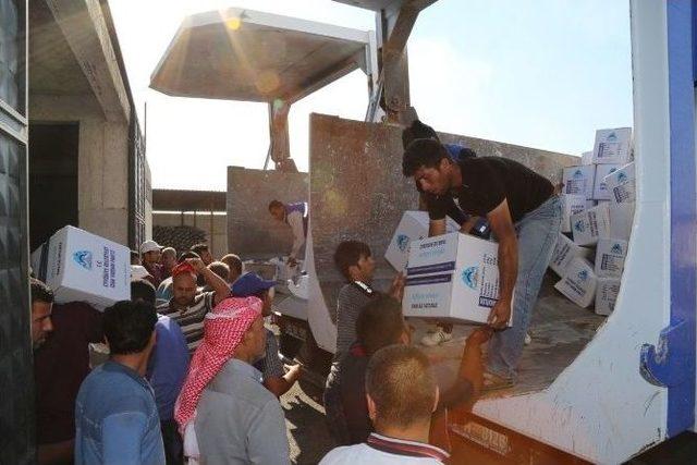 İhtiya&ccedil; Sahiplerine Gıda Paketi Verildi 1