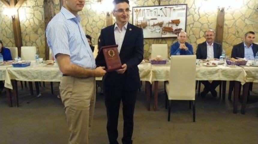 B&uuml;nyan Hakimlerine Veda Yemeği D&uuml;zenlendi