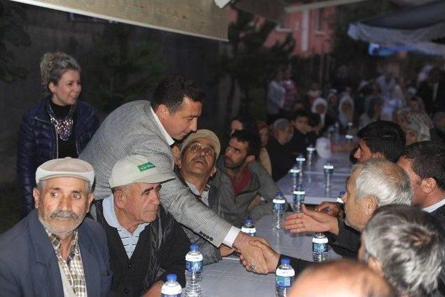 Çarşı Mahallede Ortak İftar Coşkusu 1