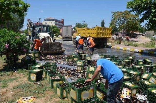 Branda Yırtılınca Yüzlerce Bira Şişesi Yola Saçıldı