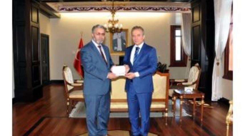 Diyarbakır M&uuml;ft&uuml;l&uuml;ğ&uuml;ne Atanan M&uuml;ft&uuml; Burhan İşliyen Veda Ziyaretlerini S&uuml;rd&uuml;r&uuml;yor