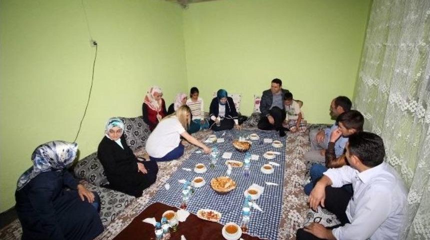 Vali Işın, Yaman Ailesi İle Orucunu A&ccedil;tı