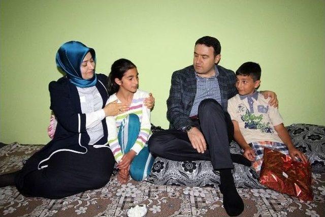 Vali Işın, Yaman Ailesi İle Orucunu A&ccedil;tı 1