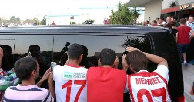 Antalyaspor Kafilesi Bug&uuml;n D&ouml;n&uuml;yor (6) 2