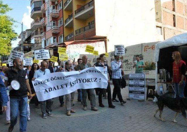 A&ccedil;ığa Alınan Hatice &Ouml;ğretmene Destek I&ccedil;in  adalet Istiyoruz  Y&uuml;r&uuml;y&uuml;ş&uuml; Yapıldı 1