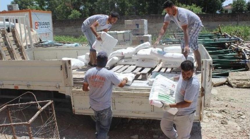 İş&ccedil;ilerin 17 Saat Oru&ccedil;la 42 Derece Sıcakta Ekmek M&uuml;cadelesi