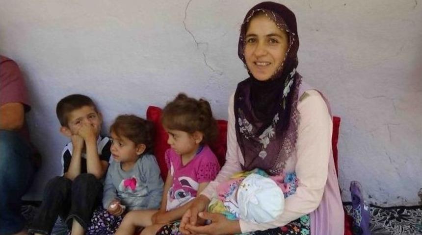 Hava Ambulansı Yakılan Ateşle Tarlaya İndi