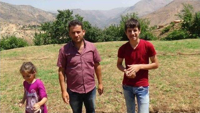 Hava Ambulansı Yakılan Ateşle Tarlaya İndi