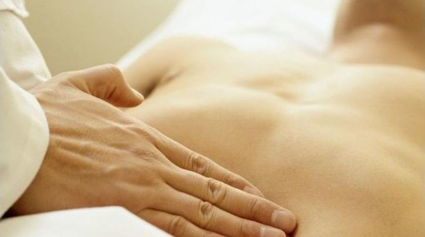 &Ccedil;abuk Yemek Gastrit&rsquo;e Neden Olabiliyor