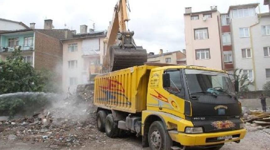 &Ouml;zgecan Aslan'ın Adı Verilecek K&uuml;lt&uuml;r Merkezi I&ccedil;in &Ccedil;alışma Başlatıldı