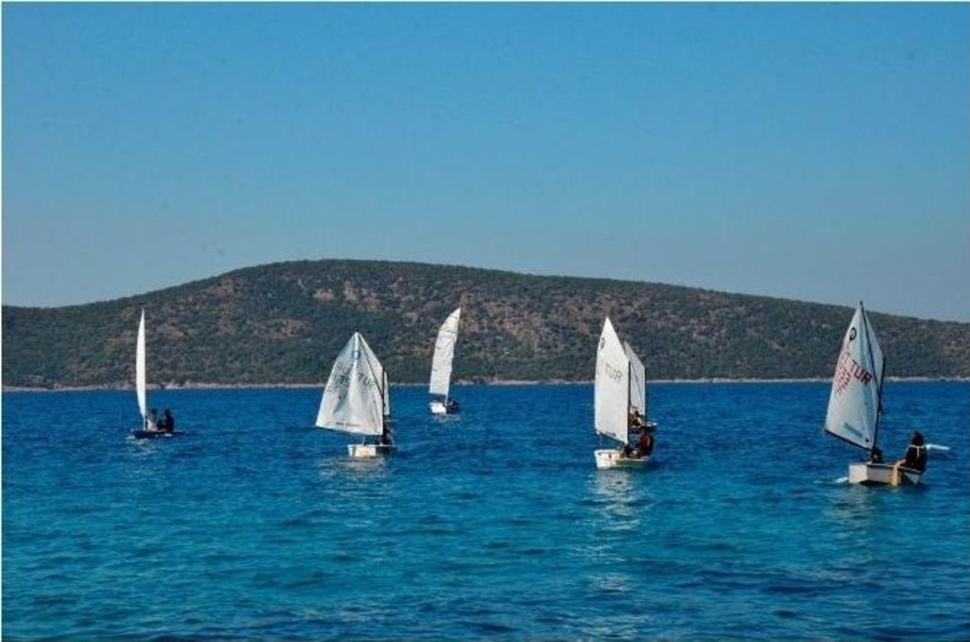 Yeni Yelkenciler Denizle Buluştu