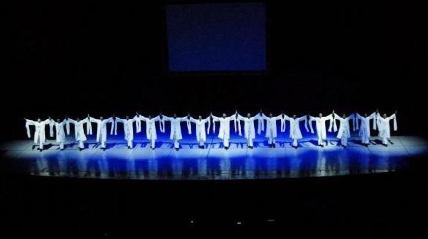 'anadolu Ateşi' Kuşadası'nda Yandı