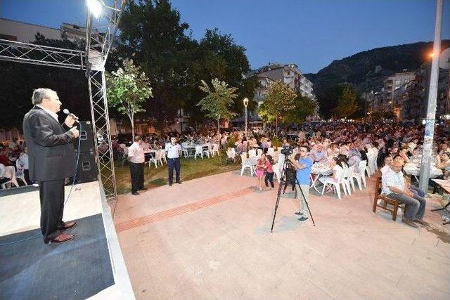 Yunusemre&rsquo;nin İftar Sofrası Kuyualan&rsquo;da Kuruldu 1