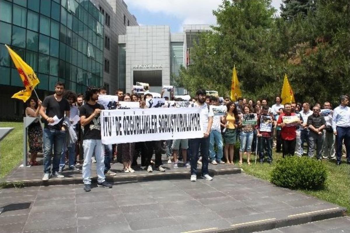 Haklarında Soruşturma A&ccedil;ılan &Ouml;ğrenciler, &Ouml;ğrenci Belgelerini Yaktı