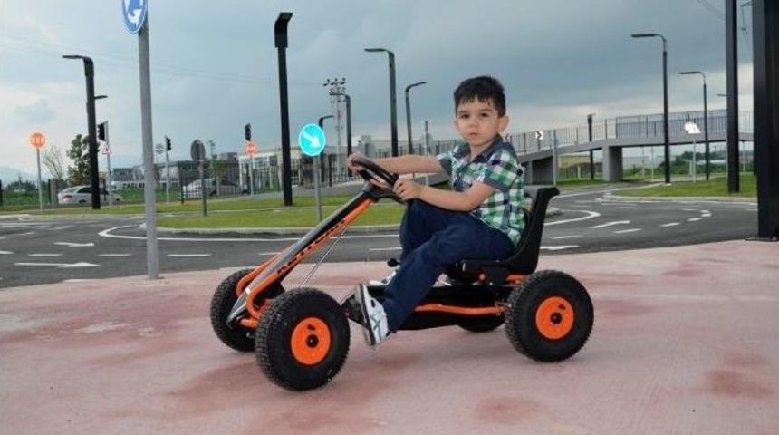 Erenler Belediyesi&rsquo;nden &Ccedil;ocuklara M&uuml;jde