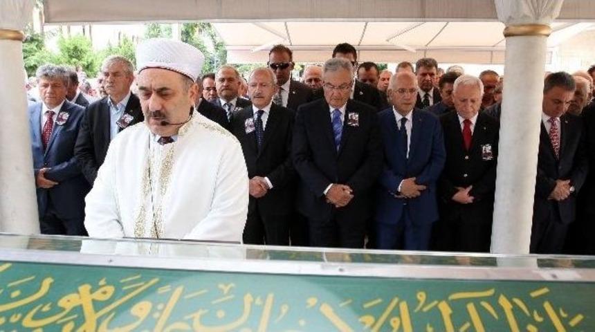 Gazeteci-yazar C&uuml;neyt Arcay&uuml;rek Son Yolculuğuna Uğurlandı