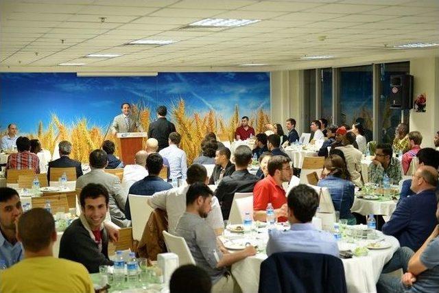 Uluslararası &Ouml;ğrenciler Ytb İftarında Buluştu 1