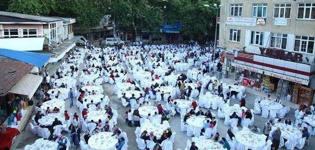 Huzur Sofraları Geyve’de Kuruldu 1