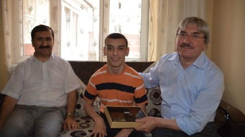 Engelli &Ouml;ğrencilere 3. El