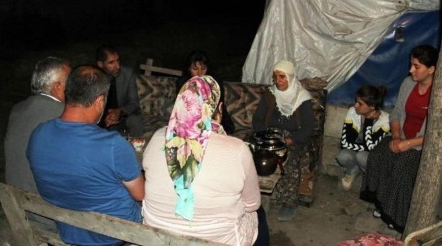 Hdp&rsquo;den &Ccedil;adırda Yaşayan Aileye Ziyaret