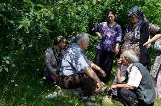 Arkadaşıyla Buluşmaya Giden Kaportacının Otomobilde Cesedi Bulundu