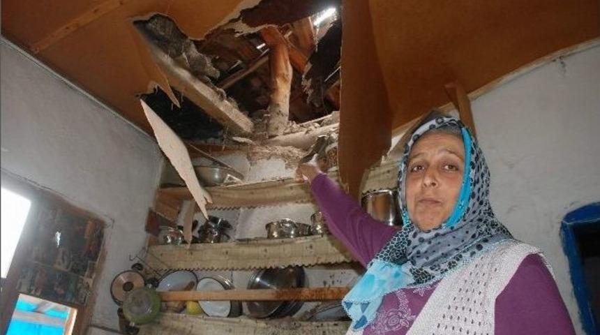 G&ouml;kten Kaya Yağdı