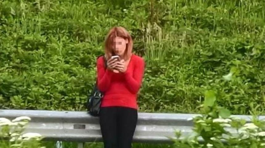 Otobanda Fuhuş I&ccedil;in Bekleyen Travestiye 100 Lira Para Cezası