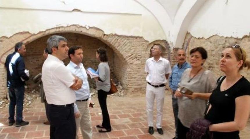 Yenişehir&rsquo;De K&uuml;lliye Duvarının Yıkılmasına Tarih&ccedil;i Tepkisi: Hatanın Arkasına Sığınmak En B&uuml;y&uuml;k Hatadır (2)