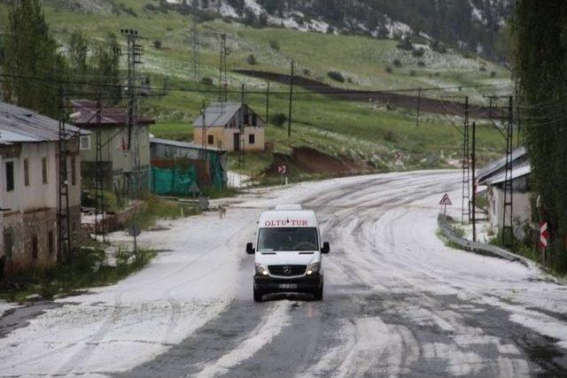 Erzurum’da Dolu Sürprizi