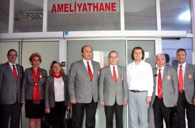 Rotary'den Soma Devlet Hastanesi'ne Tıbbi Malzeme Bağışı