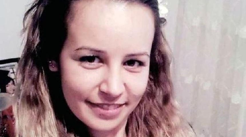 Trakt&ouml;rle Gezintiye &Ccedil;ıkan Ehliyetsiz Gen&ccedil; Kız, Kazada &Ouml;ld&uuml;