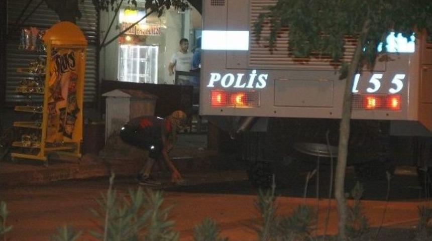 Siirt&rsquo;te İzinsiz Y&uuml;r&uuml;y&uuml;şe Polis M&uuml;dahalesi: 4 G&ouml;zaltı