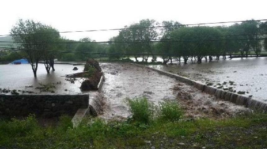 Kars&rsquo;Ta Aşırı Yağış Taşkınlara Neden Oldu