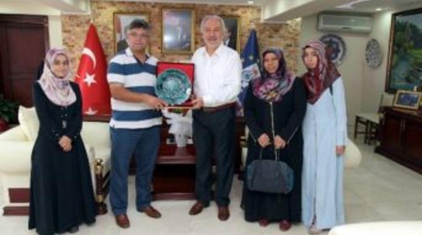 Lalezar Kur&rsquo;an Kursu&rsquo;ndan Başkan&rsquo;a Ziyaret