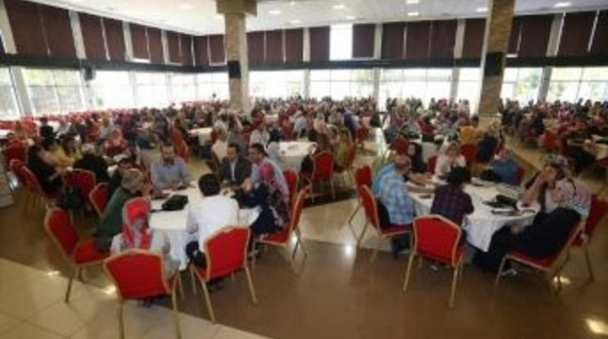 Ko-mek Ailesi Bir Yılını Değerlendirdi