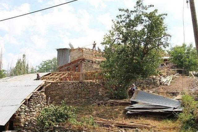 Sağanak Yağmur Ve Dolular Yol Şube Ekiplerine Nefes Aldırmaz Hale Getirdi