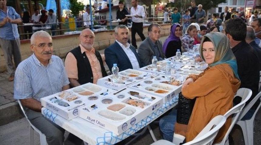 K&ouml;rfezliler Ramazan Sofrasında Buluştu