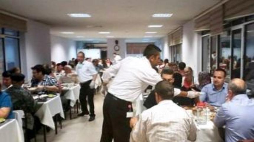 Esog&uuml; Hastanesi&rsquo;nde İftar Yemeği
