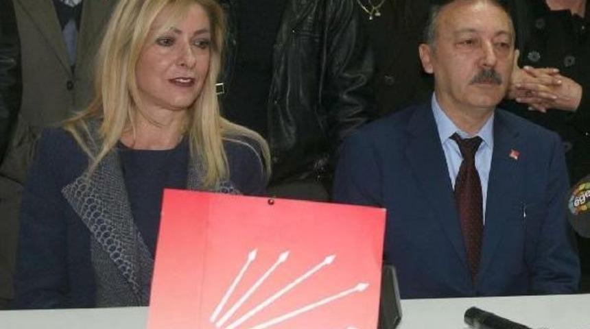 Milletvekili Maaşı 50 &Ouml;ğrenciye Burs Olacak