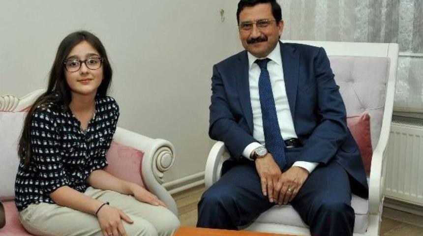 Başkan Ak, K&uuml;&ccedil;&uuml;k Takip&ccedil;isiyle Buluştu