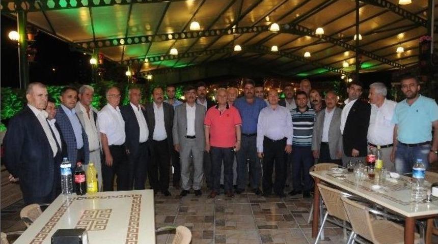 Başkan Akdoğan&rsquo;dan Muhtarlara İftar Yemeği