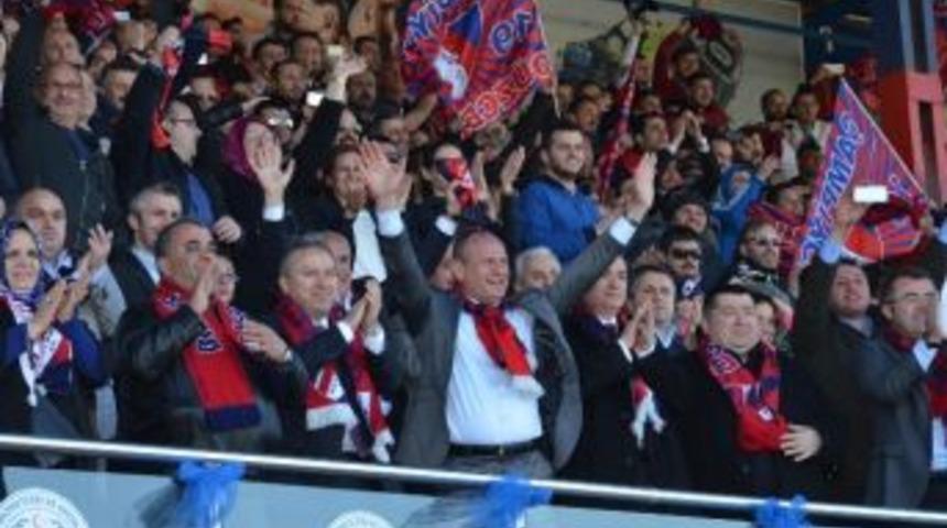 D&uuml;zcespor Y&ouml;netim Kurulunda G&ouml;rev Dağılımı Yapıldı