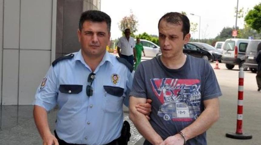 Erkek Hemşire, Sigara I&ccedil;tiği I&ccedil;in Ceza Kesilince M&uuml;d&uuml;r&uuml; Fal&ccedil;ata Ile Yaraladı