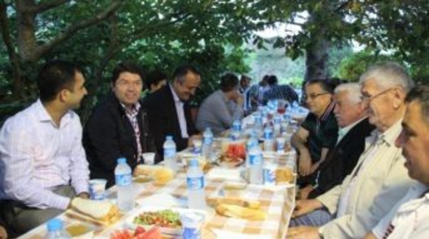 Milletvekili Yılmaz Tun&ccedil; Ulus&rsquo;ta İftar Sofrasına Konuk Oldu