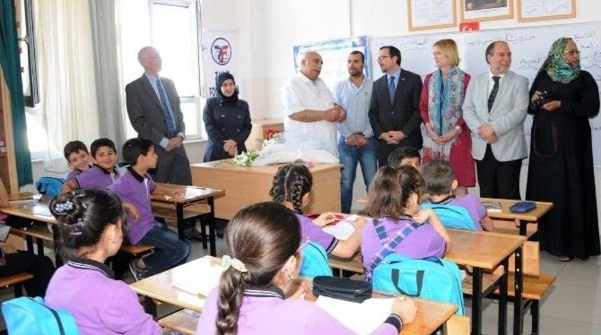 Abd Ankara B&uuml;y&uuml;kel&ccedil;isi, Suriyeli &Ouml;ğrencileri Ziyaret Etti