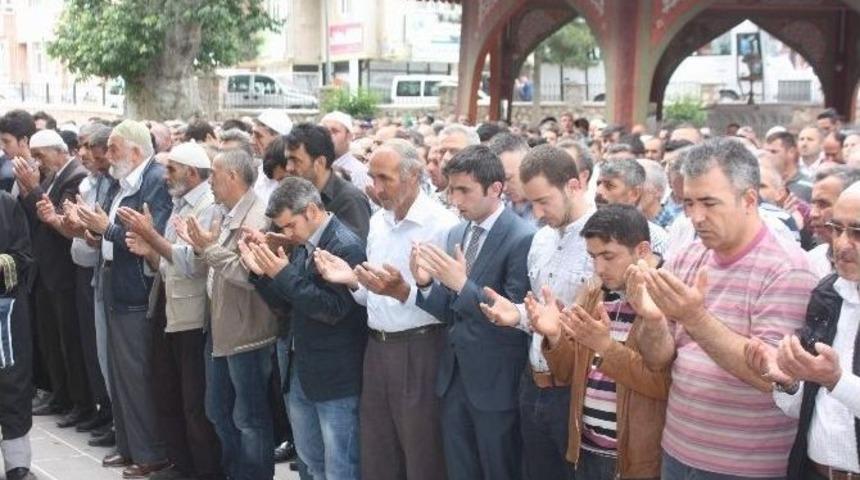 Tokat&rsquo;ta, 28 Uygur T&uuml;rk&uuml; İ&ccedil;in Gıyabi Cenaze Namazı Kılındı